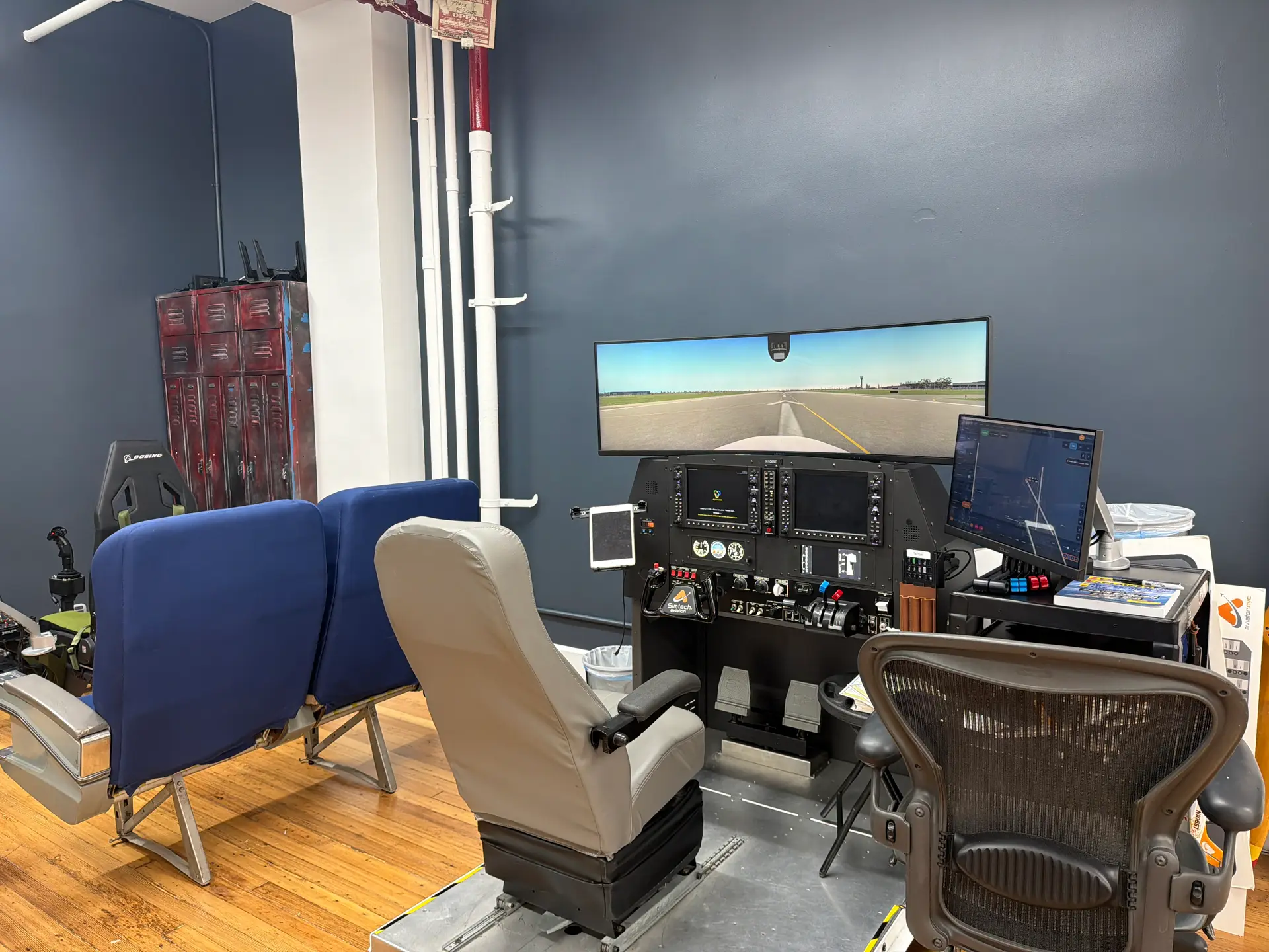 Aviator.NYC simulator training facility